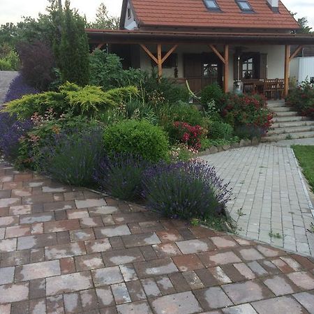 Voeroesmal Vendeghaz Lägenhet Balatonfüred Exteriör bild